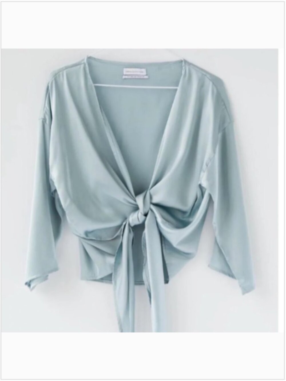 Urban Outfitters Nicole Blue Satin Tie-Front Top xs-tp
